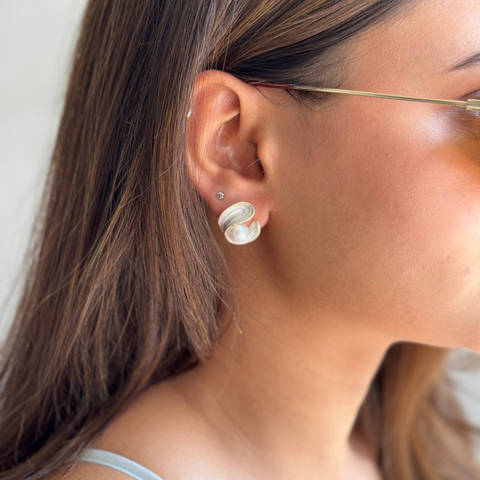 Serene Pearl Elegance Earrings