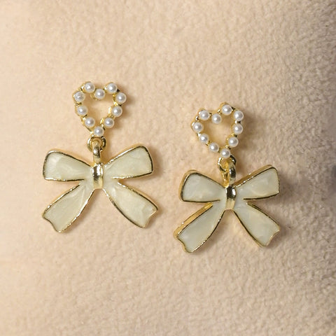 Exquisite Bow Pearl Earrings
