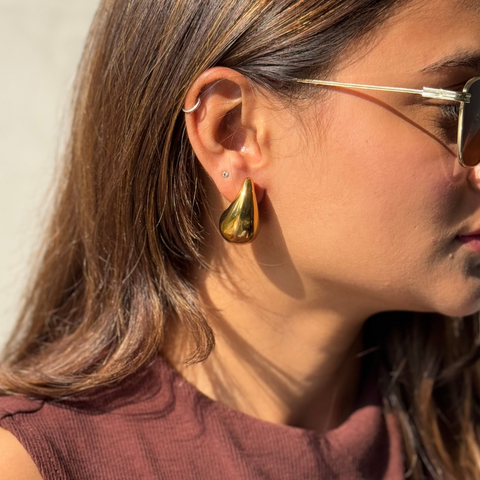 Luminous Gold Tear Elegance