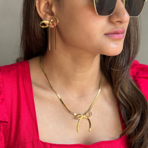 Luxe Bow Embrace Necklace